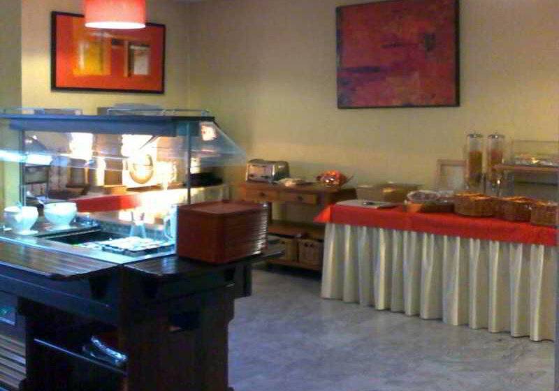 Отель Saint Roch