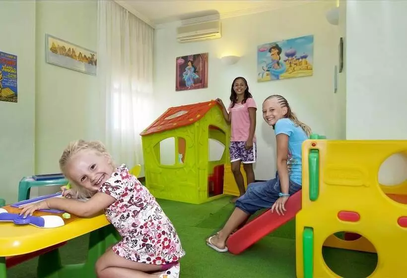 בית מלון כפרי Tritone