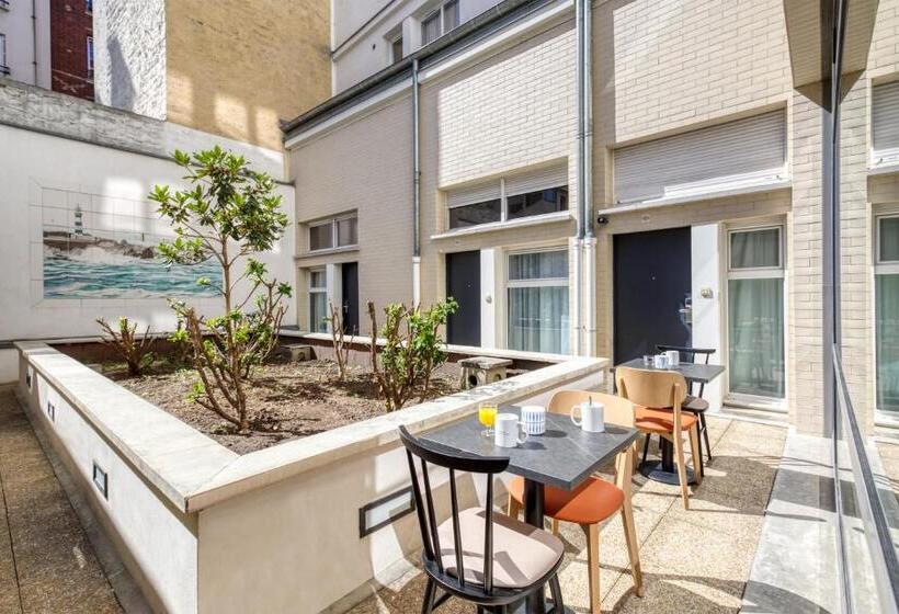 Appart City Confort Paris Clichy  Mairie