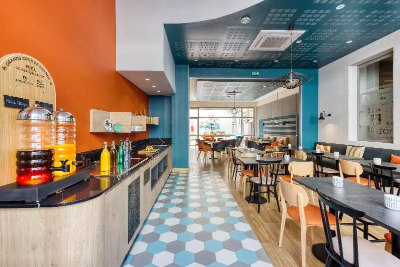 Appart City Confort Paris Clichy  Mairie