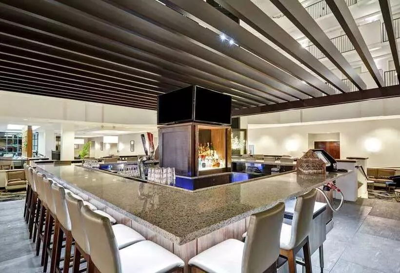 Отель Embassy Suites By Hilton Orlando Downtown