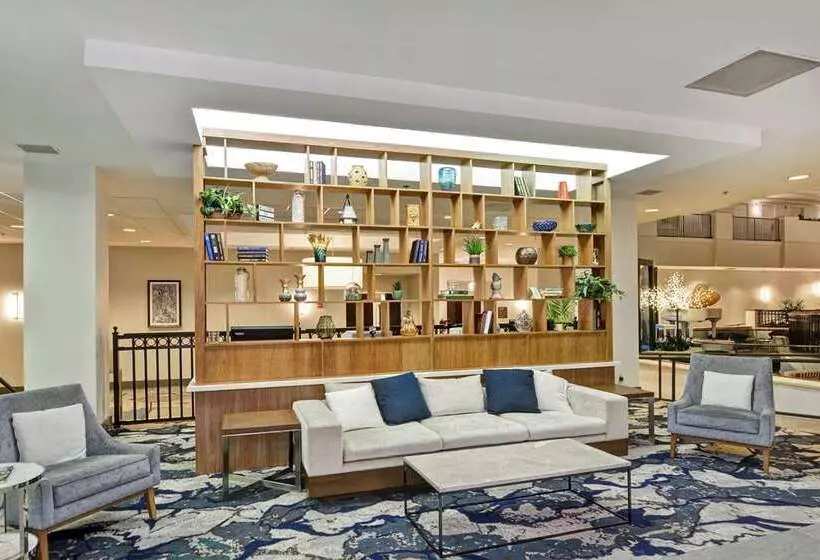 Отель Embassy Suites By Hilton Orlando Downtown