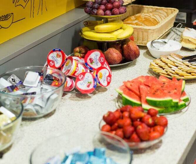 هتل Hostel Downtown