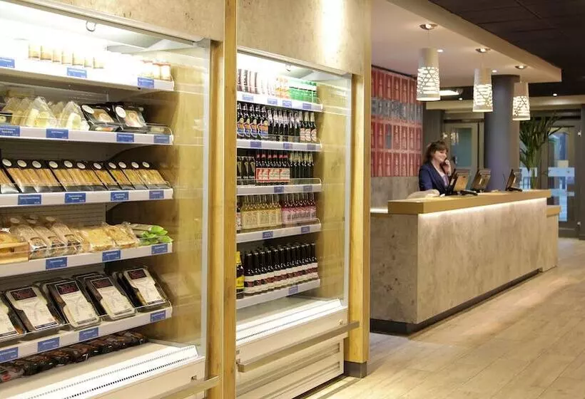 ホテル Ibis Budget Manchester Salford Quays