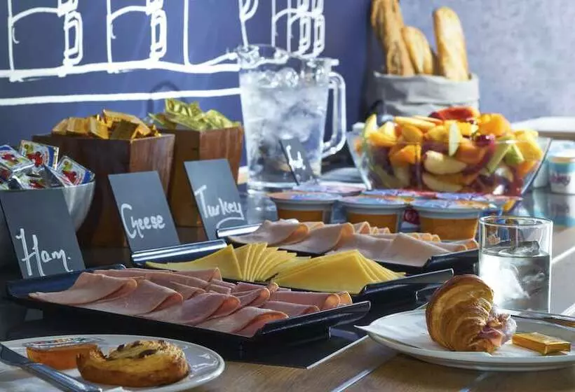 ホテル Ibis Budget Manchester Salford Quays