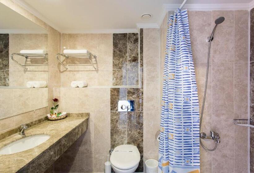 בית מלון כפרי Kemer Dream