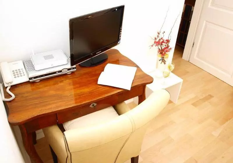 فندق Miro Studio Apartments