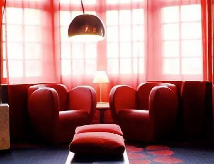 Hotel Monty Small Design