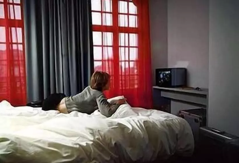 Hotel Monty Small Design