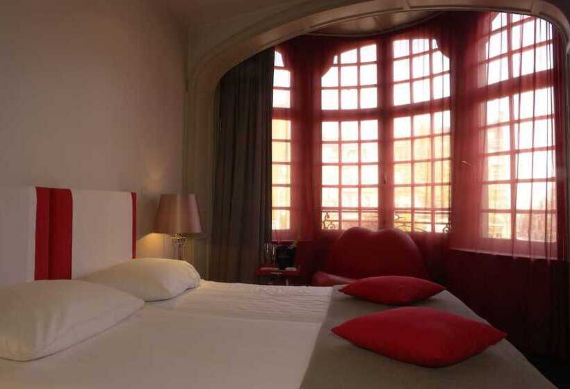 Hotel Monty Small Design