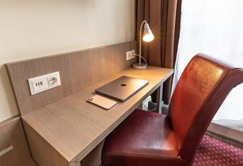 Garner Hotel Berlin   Schöneberg