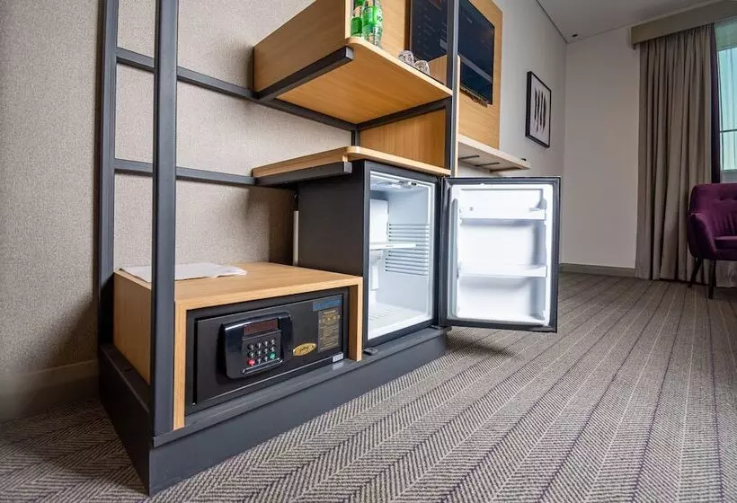 Premier Inn Dubai International Airport