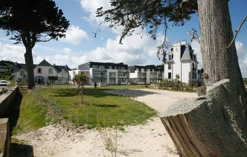 Отель Résidence Odalys Domaine Des Roches Jaunes