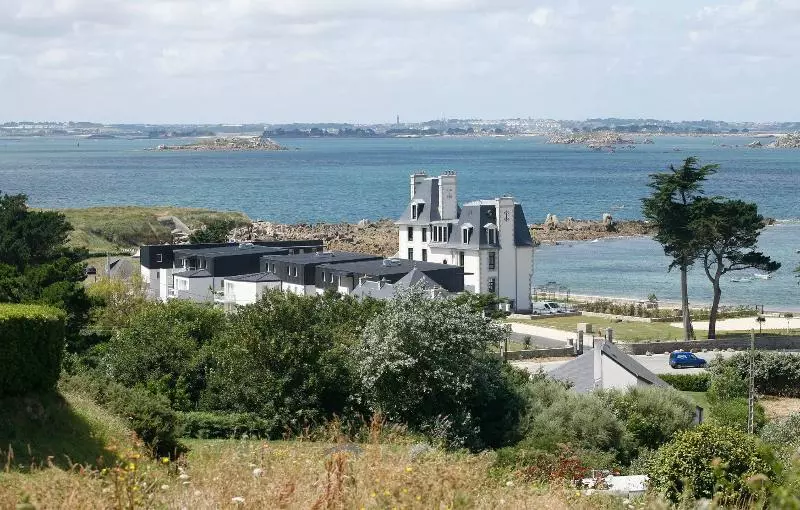 Отель Résidence Odalys Domaine Des Roches Jaunes