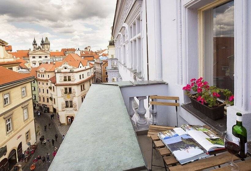 هتل Royal Road Residence