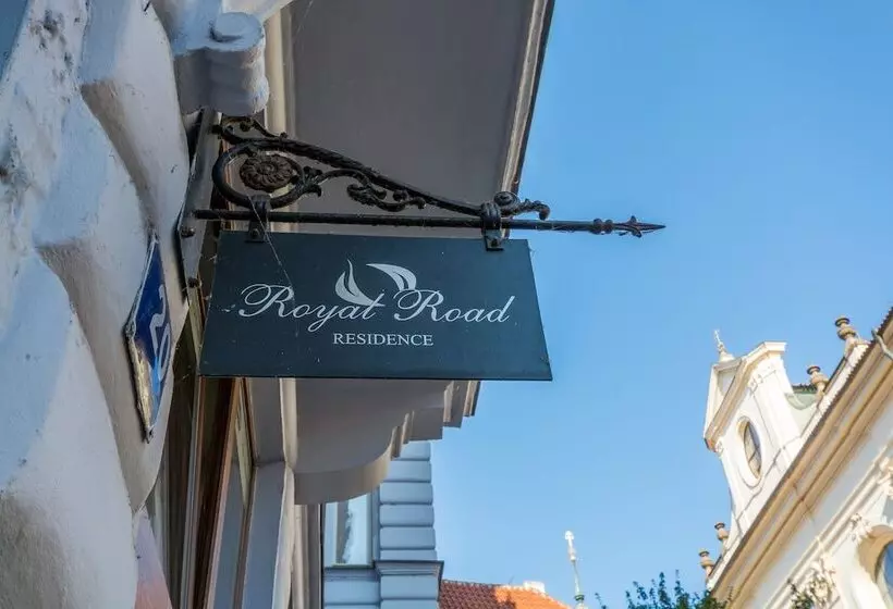 هتل Royal Road Residence