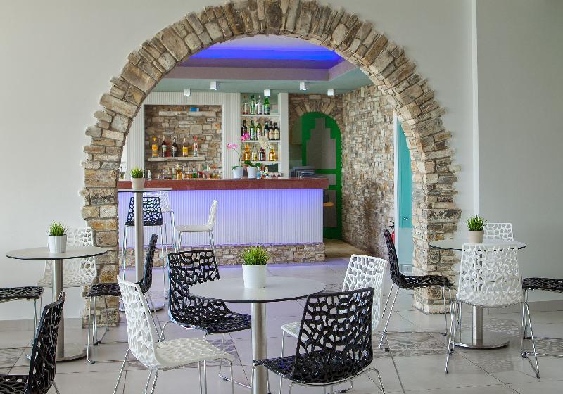 Отель Sanders Florida