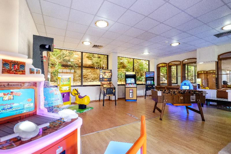 Отель Sanders Florida