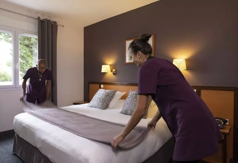 Hotelli The Originals City, Hôtel Paraylemonial