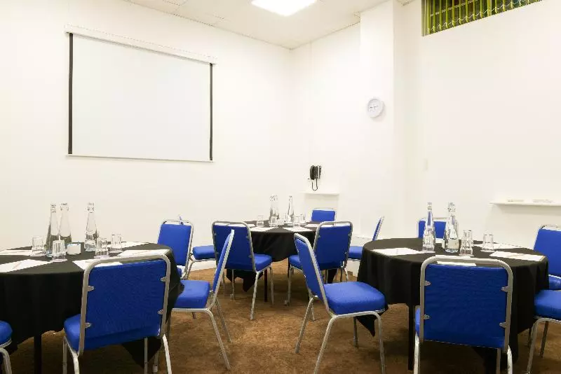 فندق The Wesley Euston