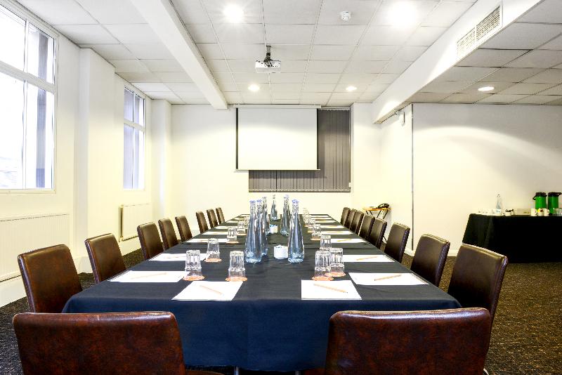 هتل The Wesley Euston