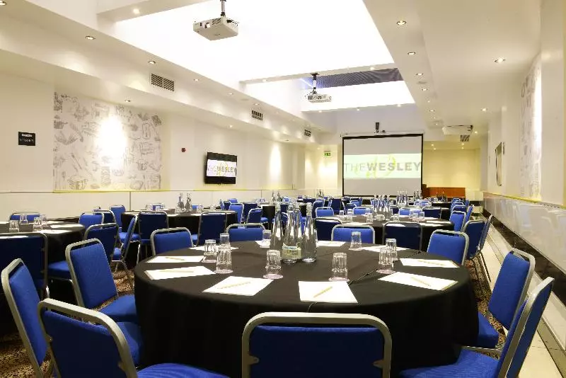 فندق The Wesley Euston