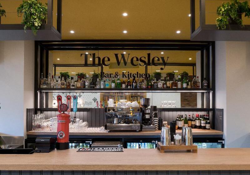 هتل The Wesley Euston
