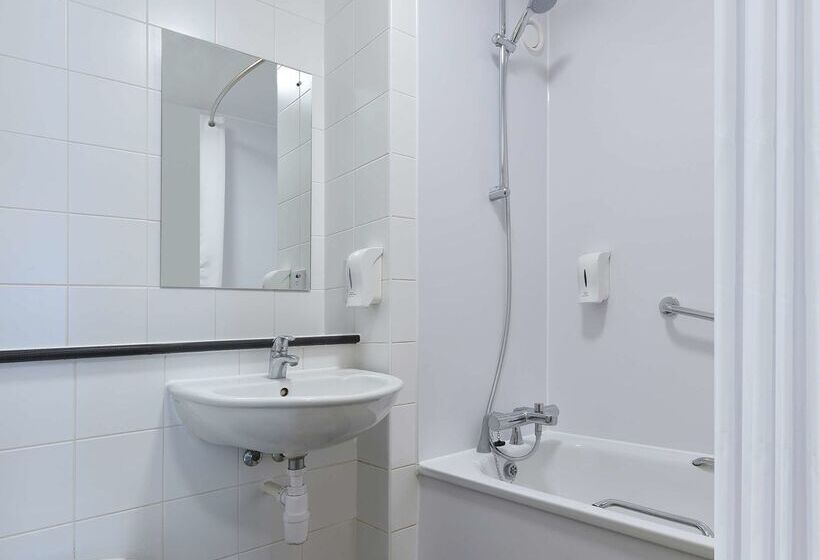 فندق Travelodge London Central Waterloo