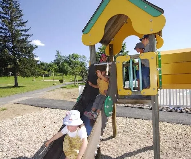 酒店 Vvf Haute Loire Saintjulienchapteuil