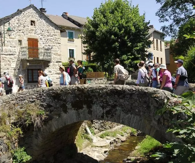 酒店 Vvf Haute Loire Saintjulienchapteuil