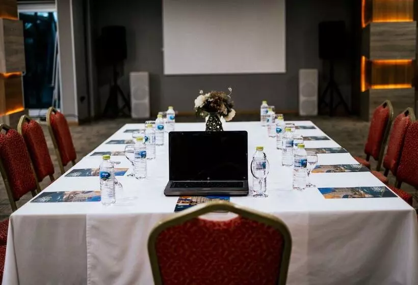 Elegance Resort Hotel & Spa Wellness Aqua