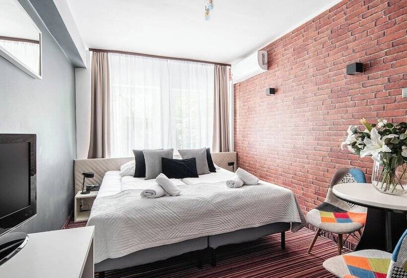 בית מלון כפרי Delta