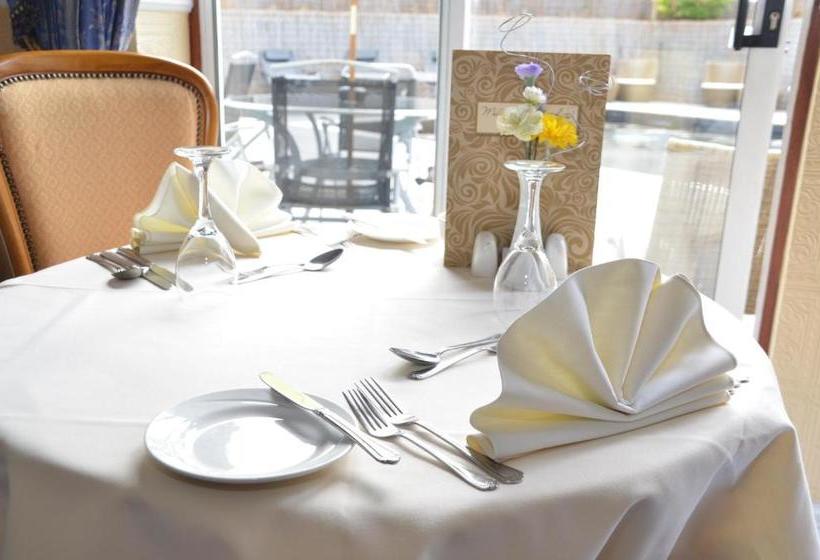 Hotel The Retreat Manor Spa