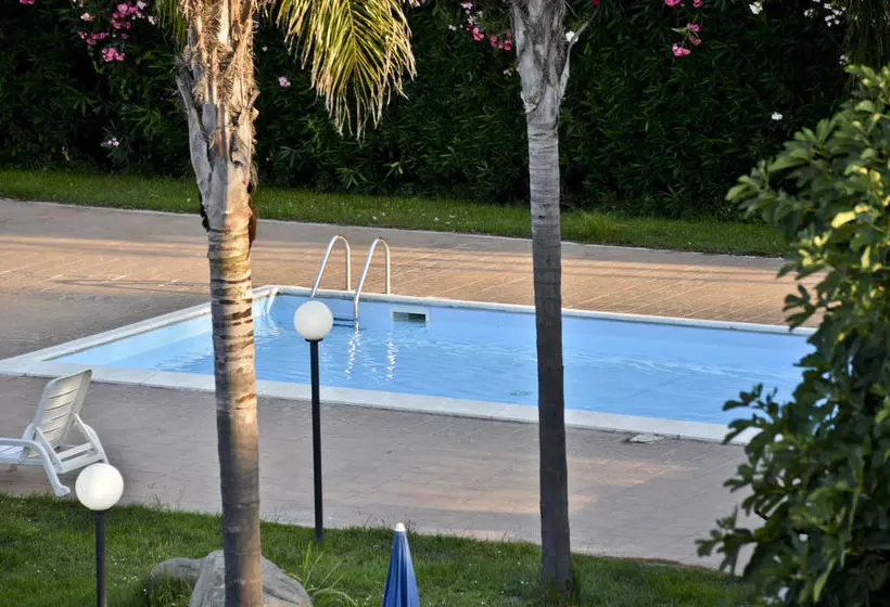 ホテル Fondachello Resort