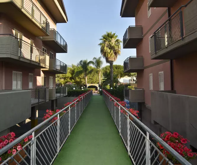 ホテル Fondachello Resort