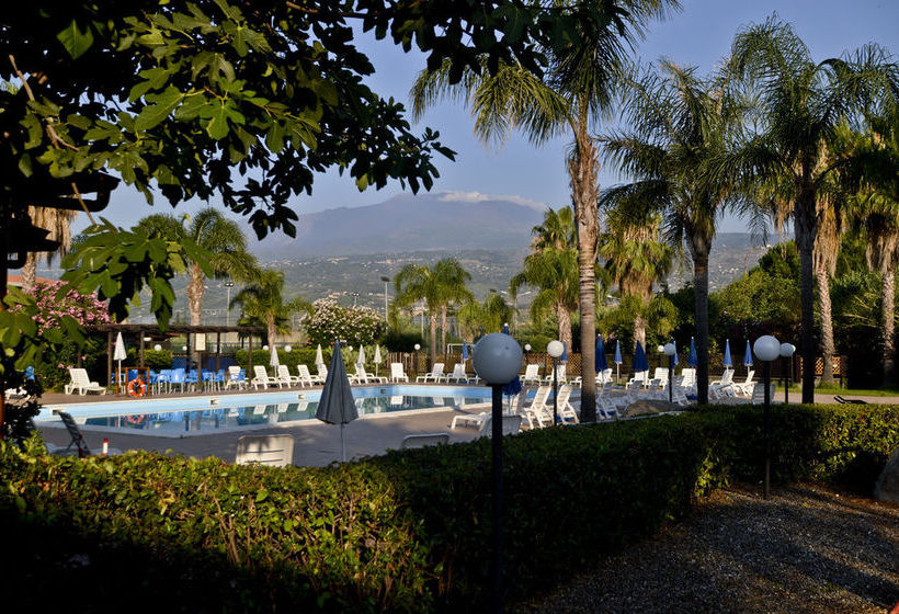 ホテル Fondachello Resort