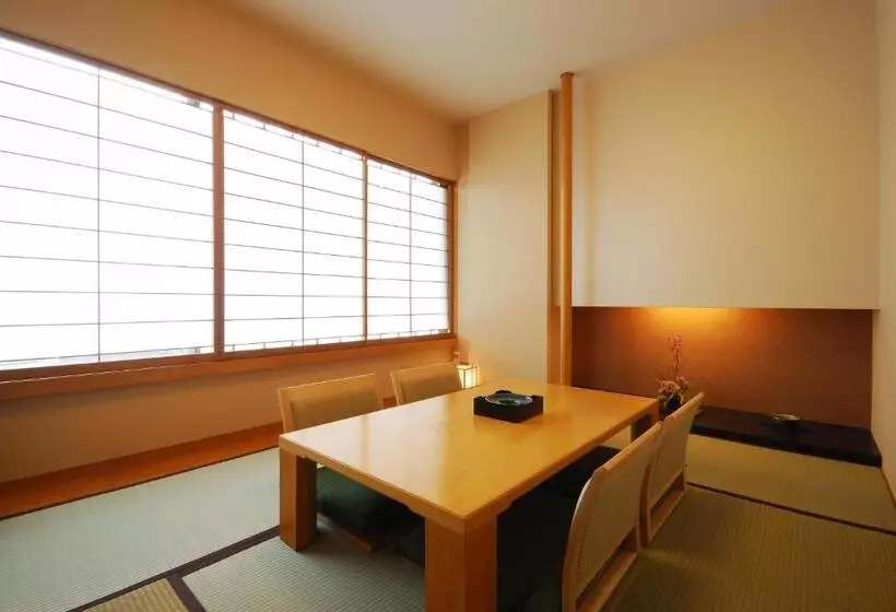 בית מלון כפרי Grand Arc Hanzomon