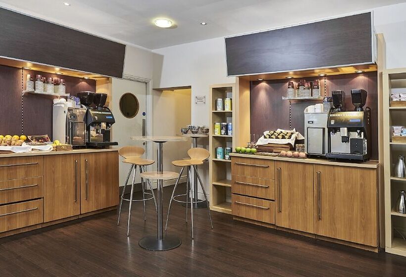 فندق Milton Hill House