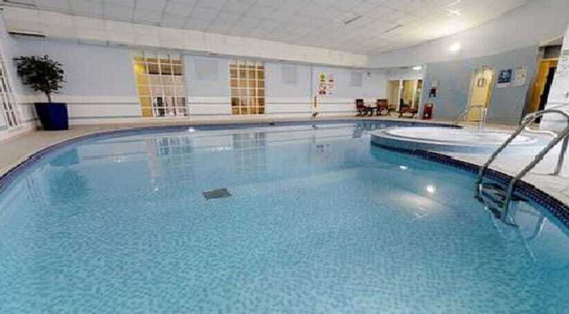 فندق Milton Hill House