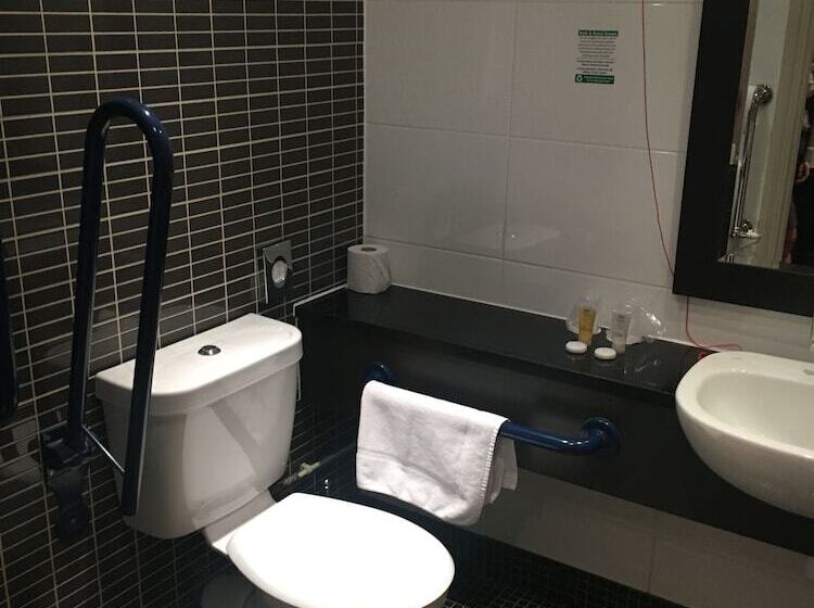 فندق Milton Hill House