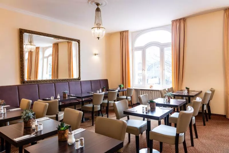 酒店 Novum Kronprinz Hamburg Hauptbahnhof