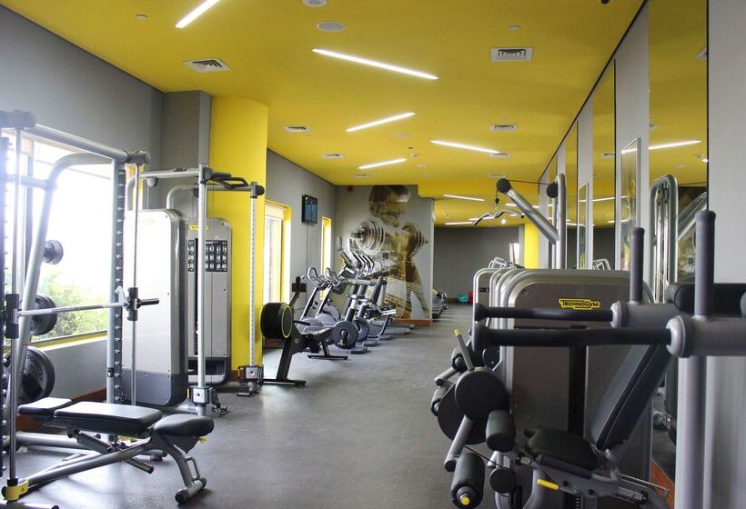 فندق Park Inn By Radisson Abu Dhabi Yas Island