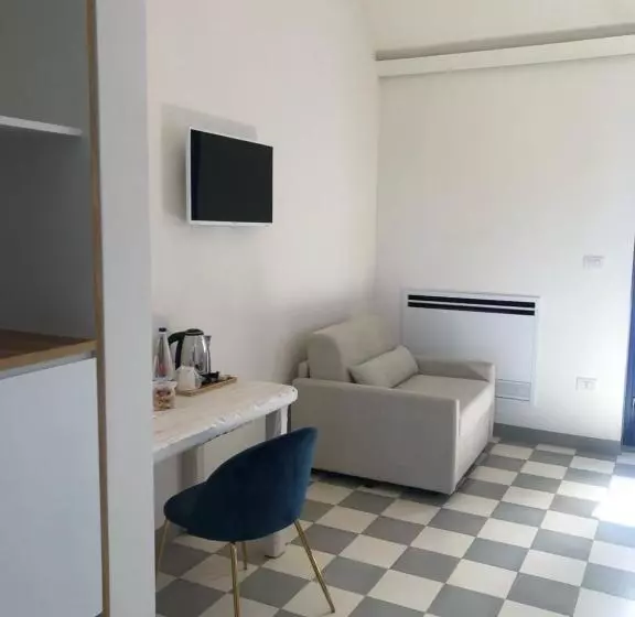 هتل Relais Masseria Villa Cenci