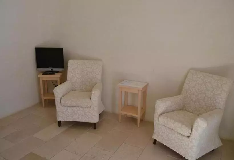 هتل Relais Masseria Villa Cenci