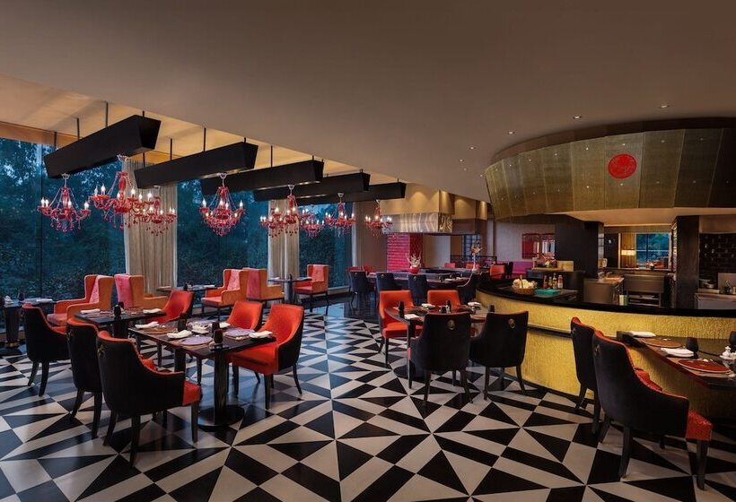 Отель Sheraton New Delhi