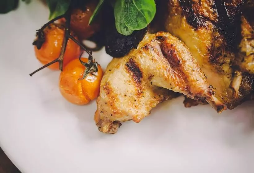 Отель The Ashbourne