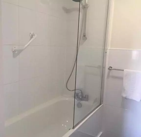 בית מלון כפרי The Old Lodge