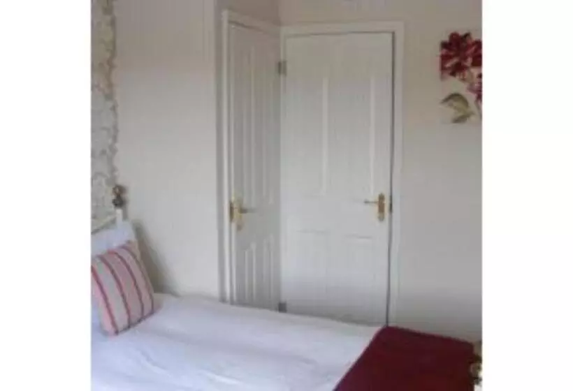 בית מלון כפרי The Old Lodge