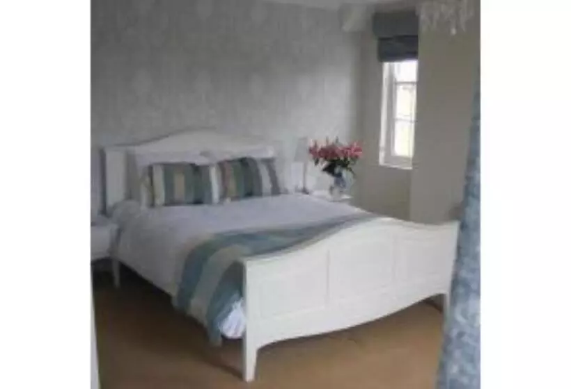 בית מלון כפרי The Old Lodge