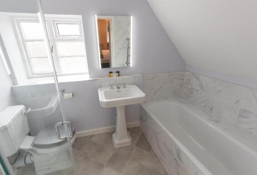 The Old Vicarage Hotel & Restaurant